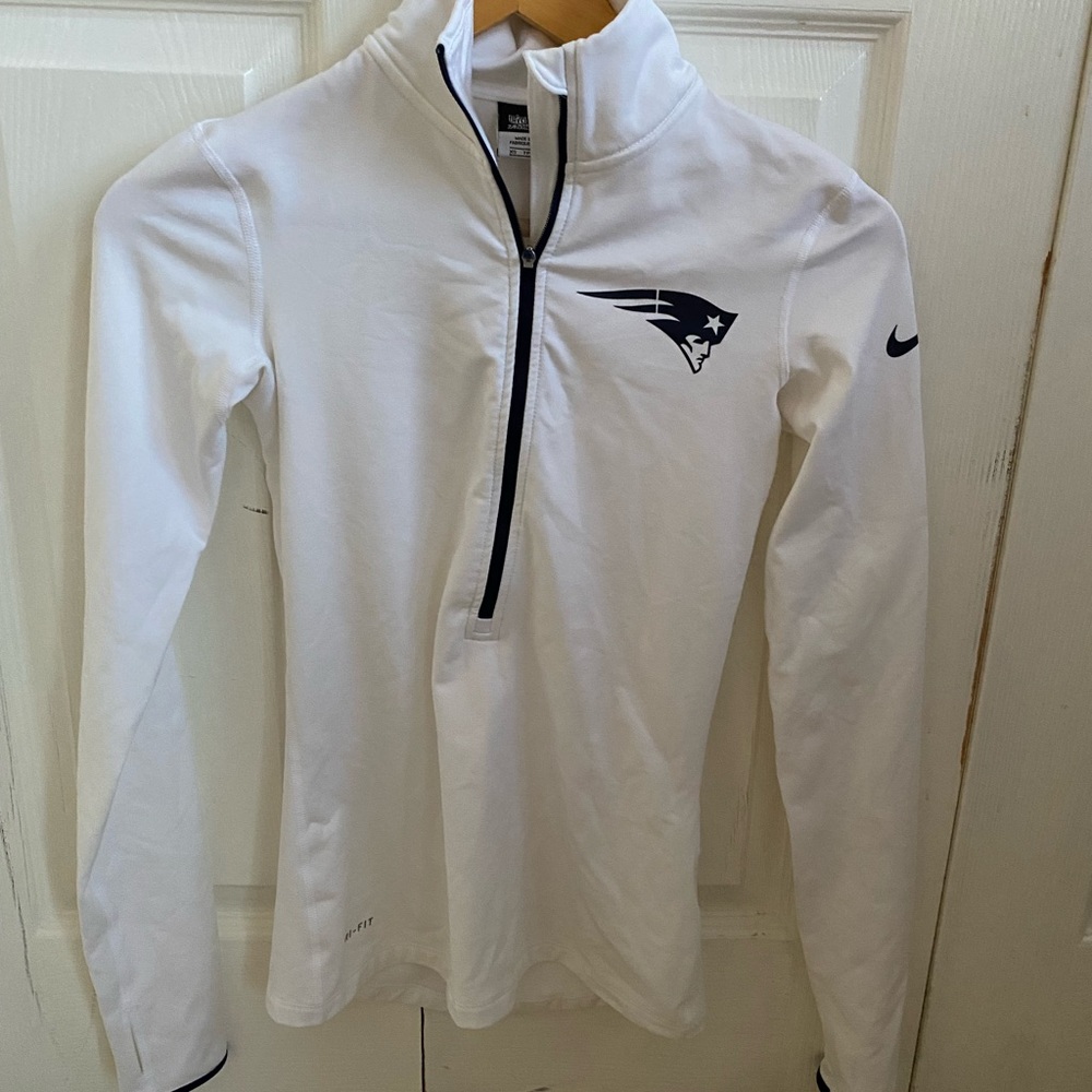 NIKE NFL Team Apparel Women’s 1/2 Zip Fleece lined pullover PATRIOTS XS